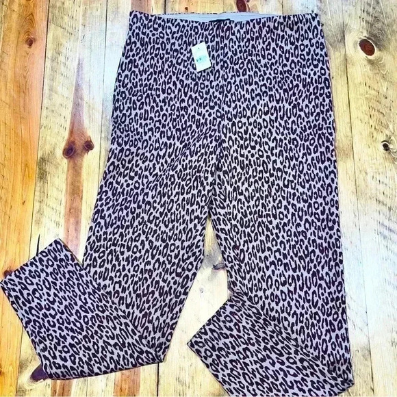 Ann Taylor NWT leopard print elastic waist, side zip stretchy legging pant - Picture 2 of 8